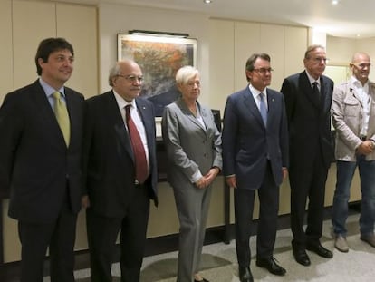 Los eurodiputados Sed&oacute;, Badia, Obiols y Romeva, en una reuni&oacute;n con Mas y el consejero Mas Colell, en septiembre de 2013. 