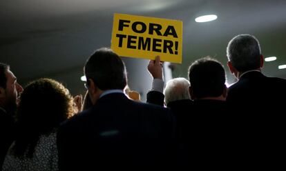 Os deputados de oposição adotam a estratégia de esvaziar o plenário para evitar quórum 