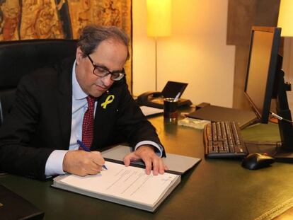 Quim Torra signa el nomenament dels nous consellers.