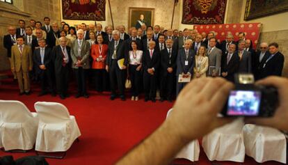 Los integrantes del jurado de los premios Rey Jaime I, ayer, en Valencia.