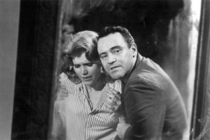 Lee Remick y Jack Lemmon, en un fotograma de <i>Días de vino y rosas.

</i>