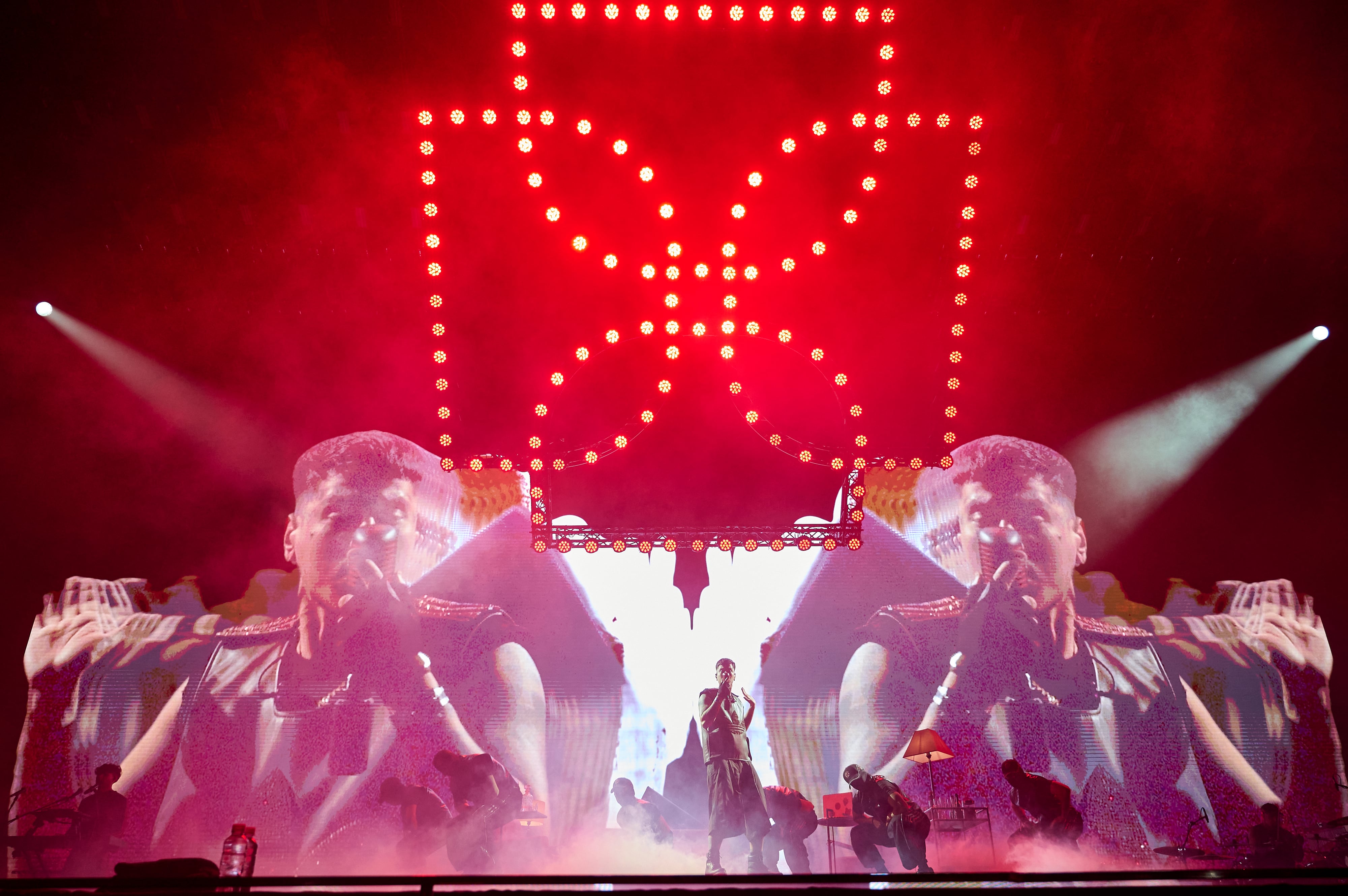 El artista argentino Duki durante su segundo concierto en el Movistar Arena, a 28 de octubre de 2025, en Madrid.