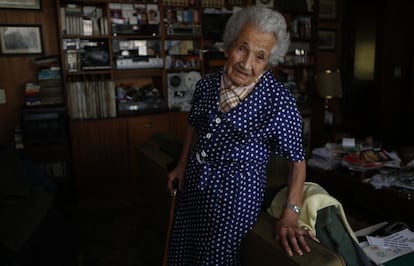 Ciriaca González, de 107 años, en su casa de Moratalaz (Madrid).