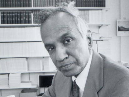 El Astrofísico S. Chandrasekhar en la Universidad de Chicago