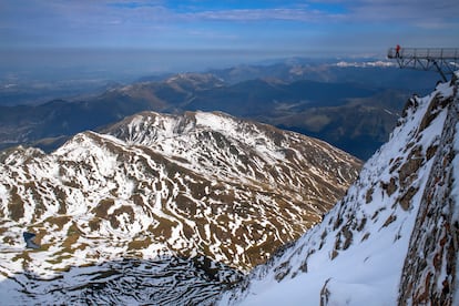 Vista del mirador del Pic Du Midi De Bigorre, en los Pirineos franceses.