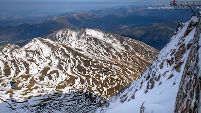 Vista del mirador del Pic Du Midi De Bigorre, en los Pirineos franceses.