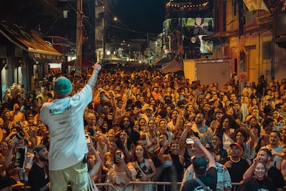 El cantante y compositor Rafa Pabón, en un concierto en San Juan.