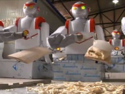 Robots chinos cortadores de fideos creados por Cui Runguan.