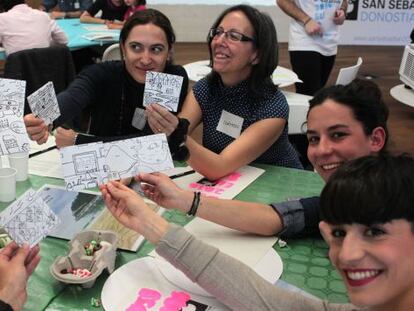 Participantes en los talleres en el Museo San Telmo.
