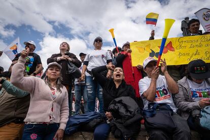 Simpatizantes de Gustavo Petro se congregan en la Plaza Bolívar por sus 100 días de Gobierno.