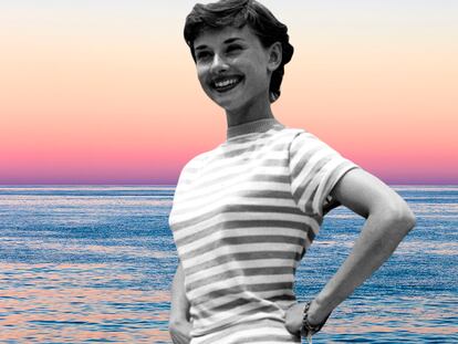 La eterna camiseta de rayas marineras lucida por Audrey Hepburn.