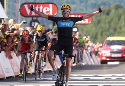 Froome celebra su triunfo en La Planche des Belles Filles, con Nibali cuarto.