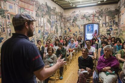 Actuación de Dani Orviz en el Salon Chino de la Cotilla.