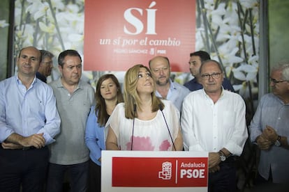 La secretaria general del PSOE-A y presidenta de la Junta de Andalucía, Susana Díaz, en un momento de su comparecencia en rueda de prensa tras el recuento de votos.