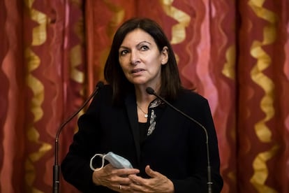 La alcaldesa de París, Anne Hidalgo.