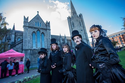 Participantes en el festival Bram Stoker de Dublín.