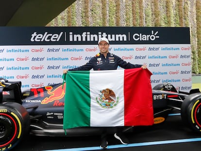Checo Pérez, piloto mexicano de Red Bull, este miércoles en Plaza Carso.