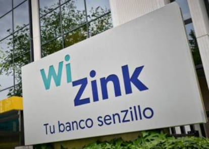 Un cartel publicitario de WiZink