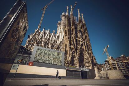 Fachada de la Natividad de la Sagrada Familia, cerrada al público.