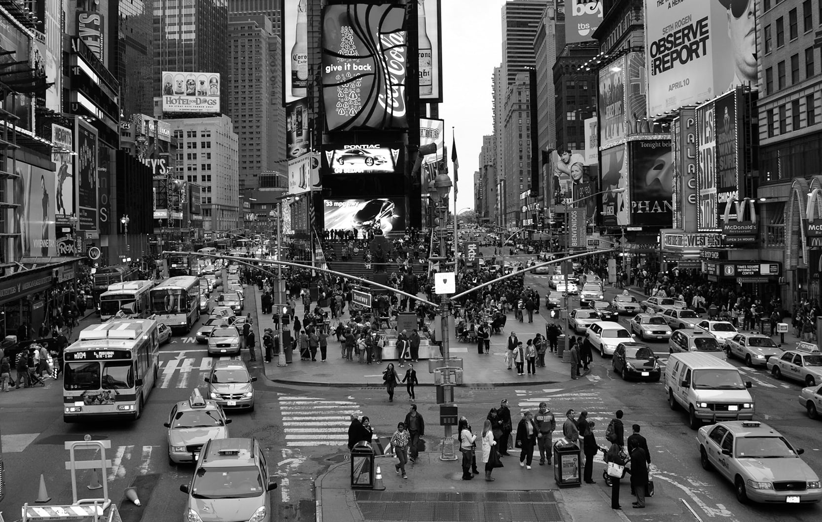 Vista de Broadway a la entrada de Times Square antes de la intervención liderada por Janette Sadik-Khan