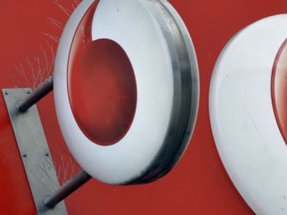 Logotipo de Vodafone en una tienda