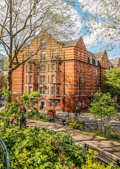 Boundary Estate de Londres, (1900), pionero en vivienda pública.