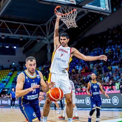 Aldama durante el partido de España y Bosnia en una foto de la federación