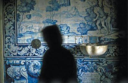 Azulejos en el interior de la capilla de la Casa de la Misericordia, en Olivenza (Badajoz).