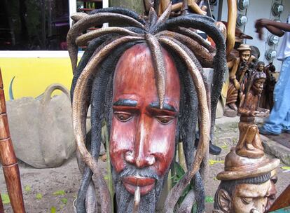 La cultura <i>rasta</i>, la marihuana y el <i>reggae</i> son sus grandes íconos. También están en el top de más vendidos.