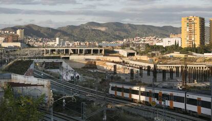 Las obras de La Sagrera se reanudan tres meses m&aacute;s tarde de lo anunciado por Fomento.