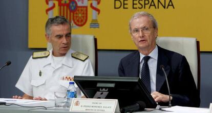 El jefe de Estado Mayor de la Defensa, Fernando García Sánchez, y el ministro de Defensa, Pedro Morenés, este jueves.