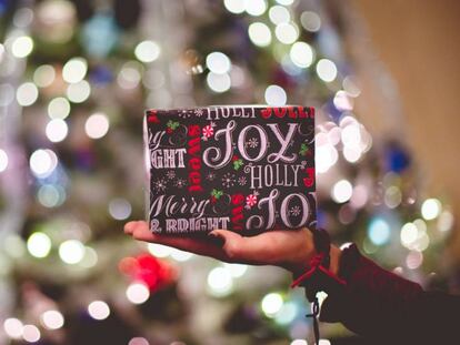Elige entre la variedad de regalos que te proponemos para la Navidad (muchos de ellos con descuento) y para todos los bolsillos.