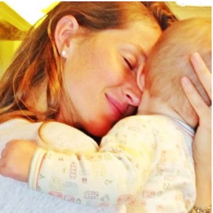 @giseleofficial: 'The best love in the world! O melhor amor do mundo!' (El mejor amor del mundo).