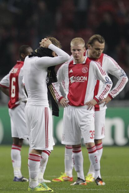 Los jugadores del Ajax, tras el partido.