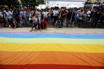 Homenaje a Pedro Zerolo en la plaza de Chueca.