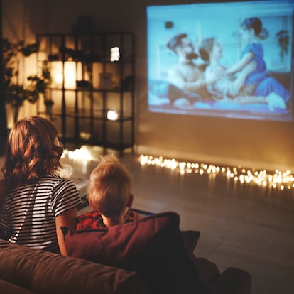 Artículo de EL PAÍS Escaparate que describe las mejores películas de Movistar Plus+ con un precio al mes en oferta.