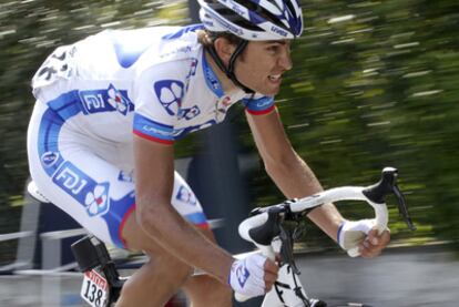 Jeremy Roy durante la 13ª etapa del Tour, después de coronar en solitario la cima del Galibier.