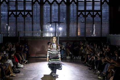 Un momento del desfile primavera-verano 2026 de Chopova Lowena durante la semana de la moda de Londres.