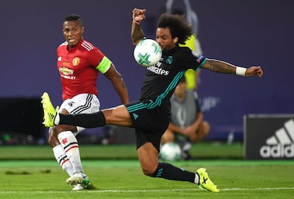 Antonio Valencia (izquierda) y Marcelo, en un momento del partido.