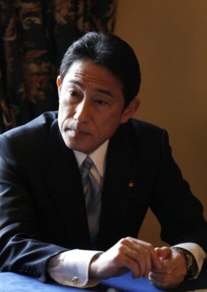 Fumio Kishida, chanceler do Japão, durante sua visita à Espanha.