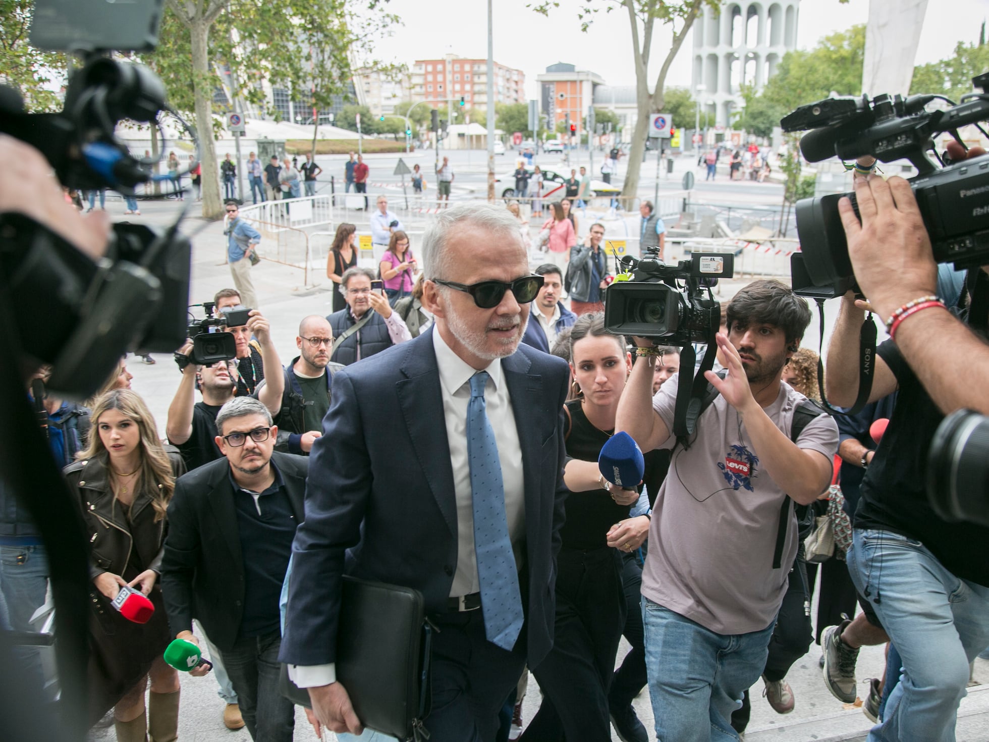 Begoña Gómez no acude ante el juez Peinado en la causa por malversación y pide el archivo | España | EL PAÍS