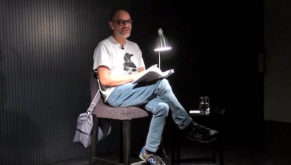 Fabián Casas, en un recital poético en 2015 en la Casa Amèrica Catalunya de Barcelona, en una imagen de los organizadores.
