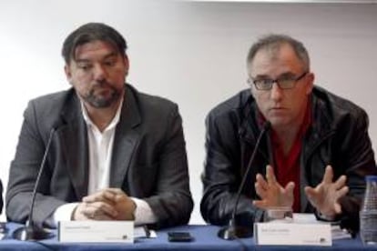 Los presidentes de la Fundación Sociedad General de Autores y Editores (SGAE), Antonio Onetti (i) y de la SGAE, José Luis Acosta, durante la presentación hoy en Madrid de la Fundación SGAE, que sustituye a la Fundación Autor, y que se centrará en fomentar un mejor conocimiento y transparencia sobre los ingresos de la institución reinvertidos en la sociedad civil.