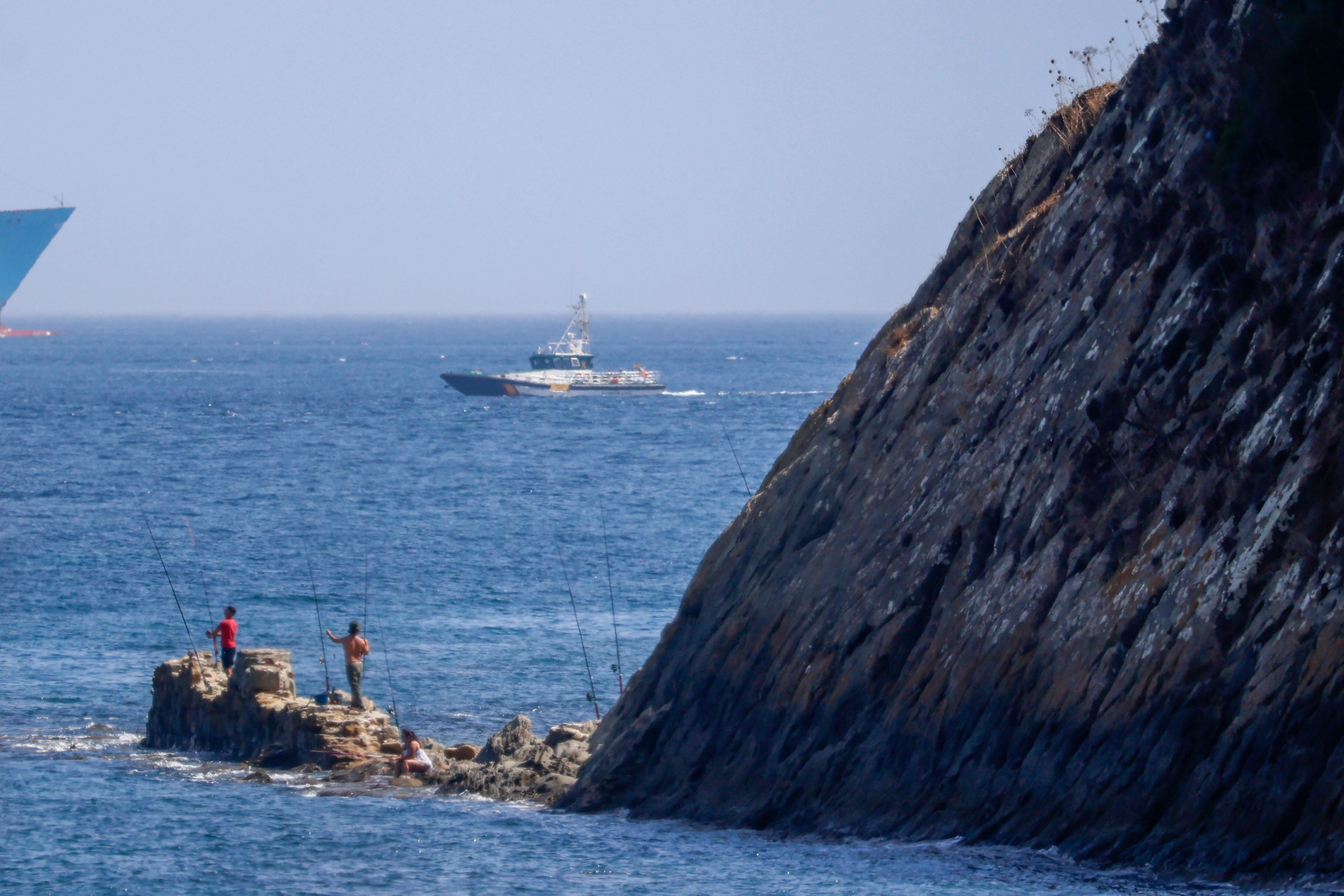 Un muerto y dos heridos al chocar una narcolancha y una patrullera de la Guardia Civil en Algeciras