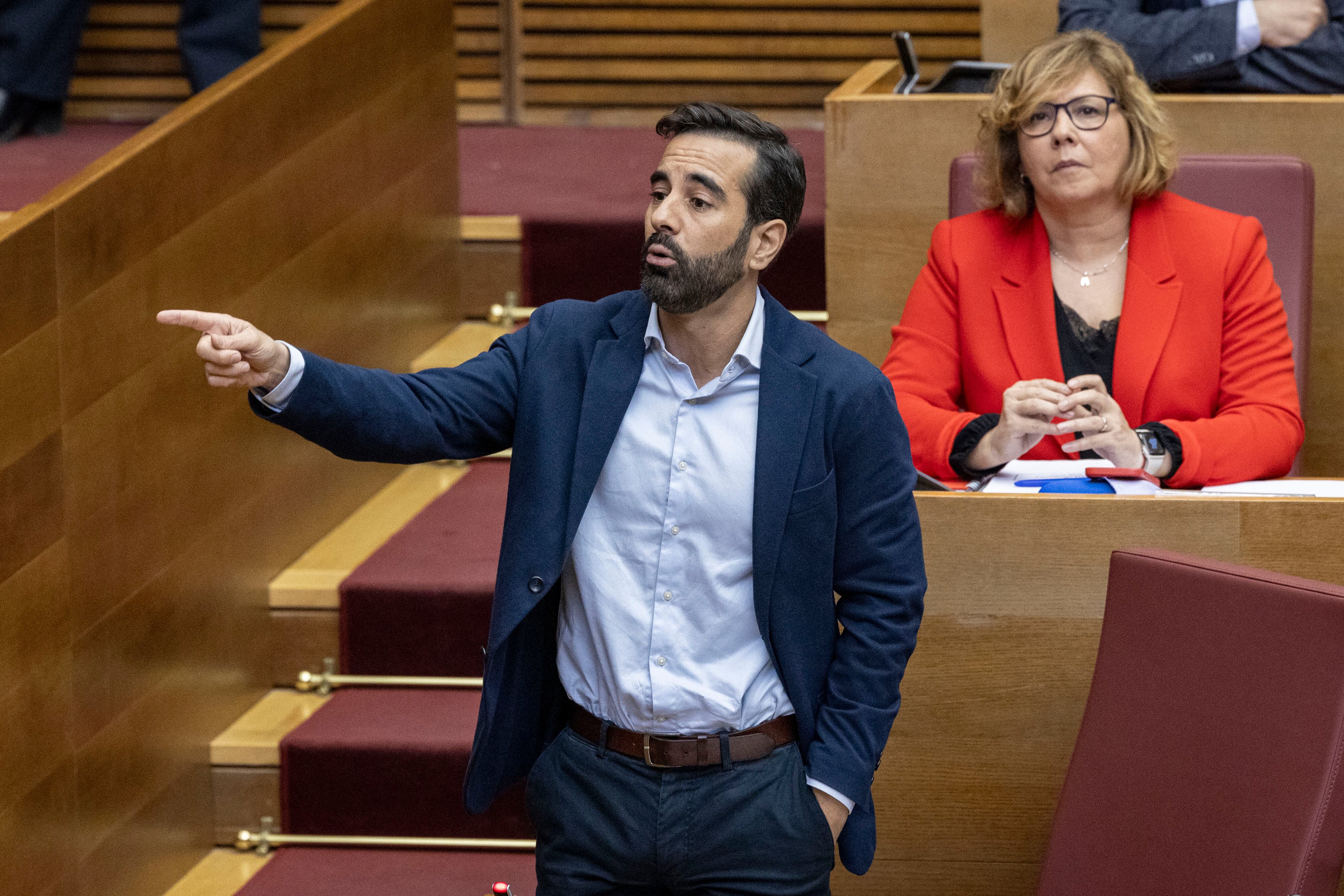 El PSOE asegura que tiene “documentación” que muestra que varios consellers de Mazón estaban en casa la tarde de la dana