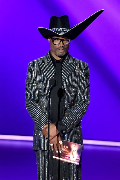 Billy Porter, una de las estrellas de 'Pose', lució el traje más comentado de la noche.