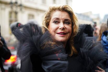 Catherine Deneuve en el desfile de Jean-Paul Gaultier el pasado miércoles en París. 
