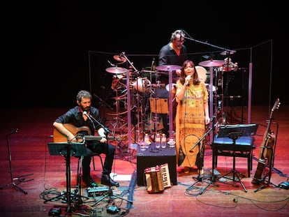 Maria del Mar Bonet en un concierto con Borja Penalba, en octubre.