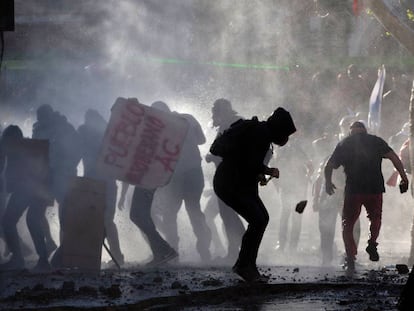 Desde 18 de outubro, chilenos protestam contra a desigualdade no país.