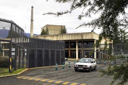 Fachada de la Central Nuclear de Santa María de Garoña, en el norte de Burgos.